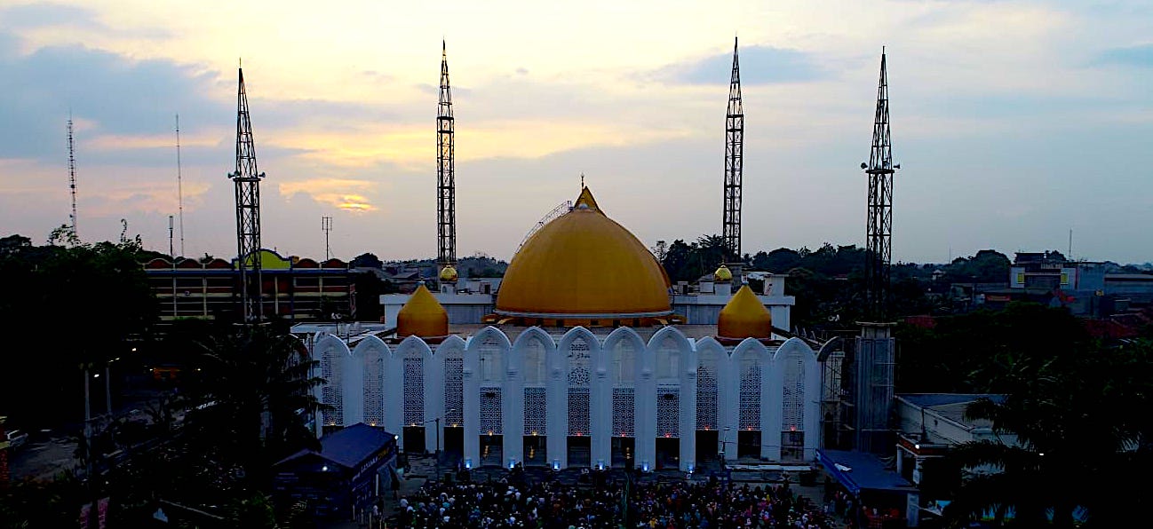 Masjid Darussalam Kalijeruk: Tempat Beribadah yang Menyatu dengan Kehidupan Warga Cilacap